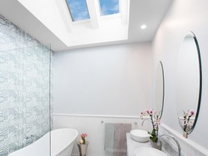 bathroom skylights and bathtub in melbourne